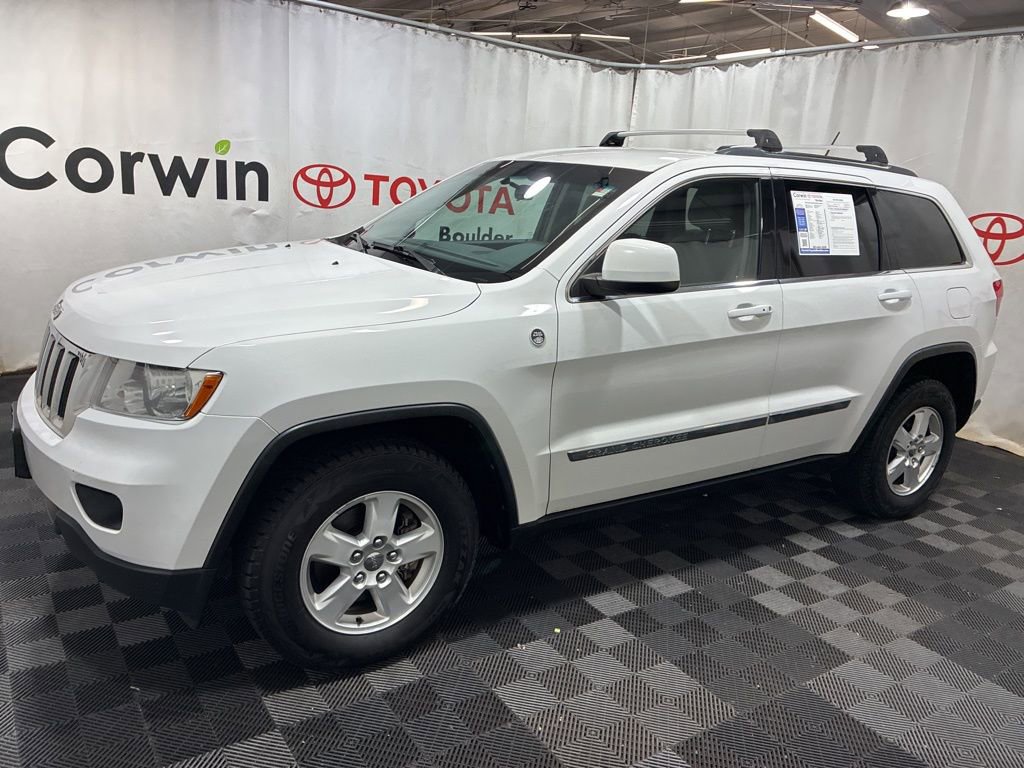 Used 2013 Jeep Grand Cherokee Laredo w/ Laredo E Group AWD/4WD image 4