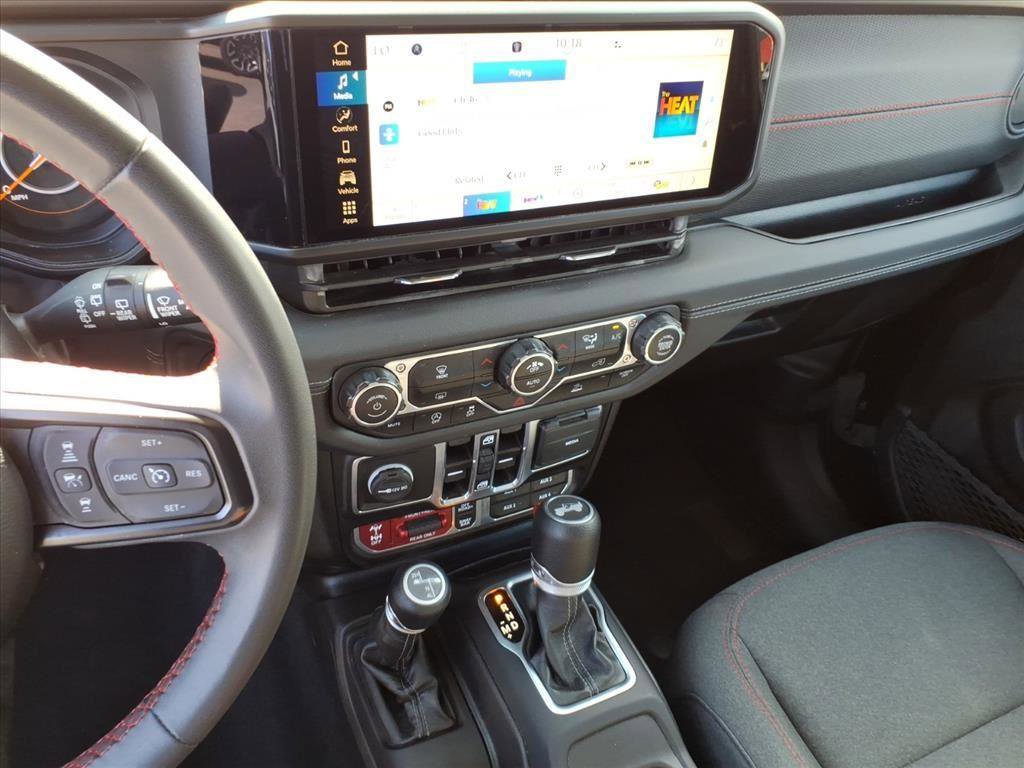 Used 2024 Jeep Wrangler Unlimited Rubicon image 23