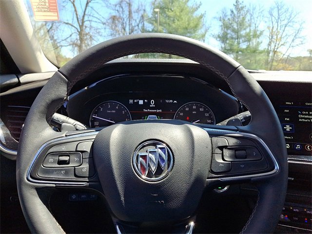 Certified 2022 Buick Envision Avenir w/ Technology Package II image 19