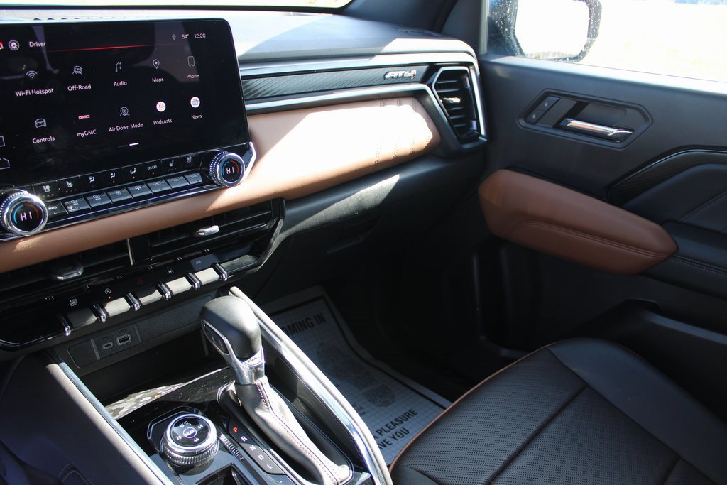 Used 2023 GMC Canyon AT4 image 15