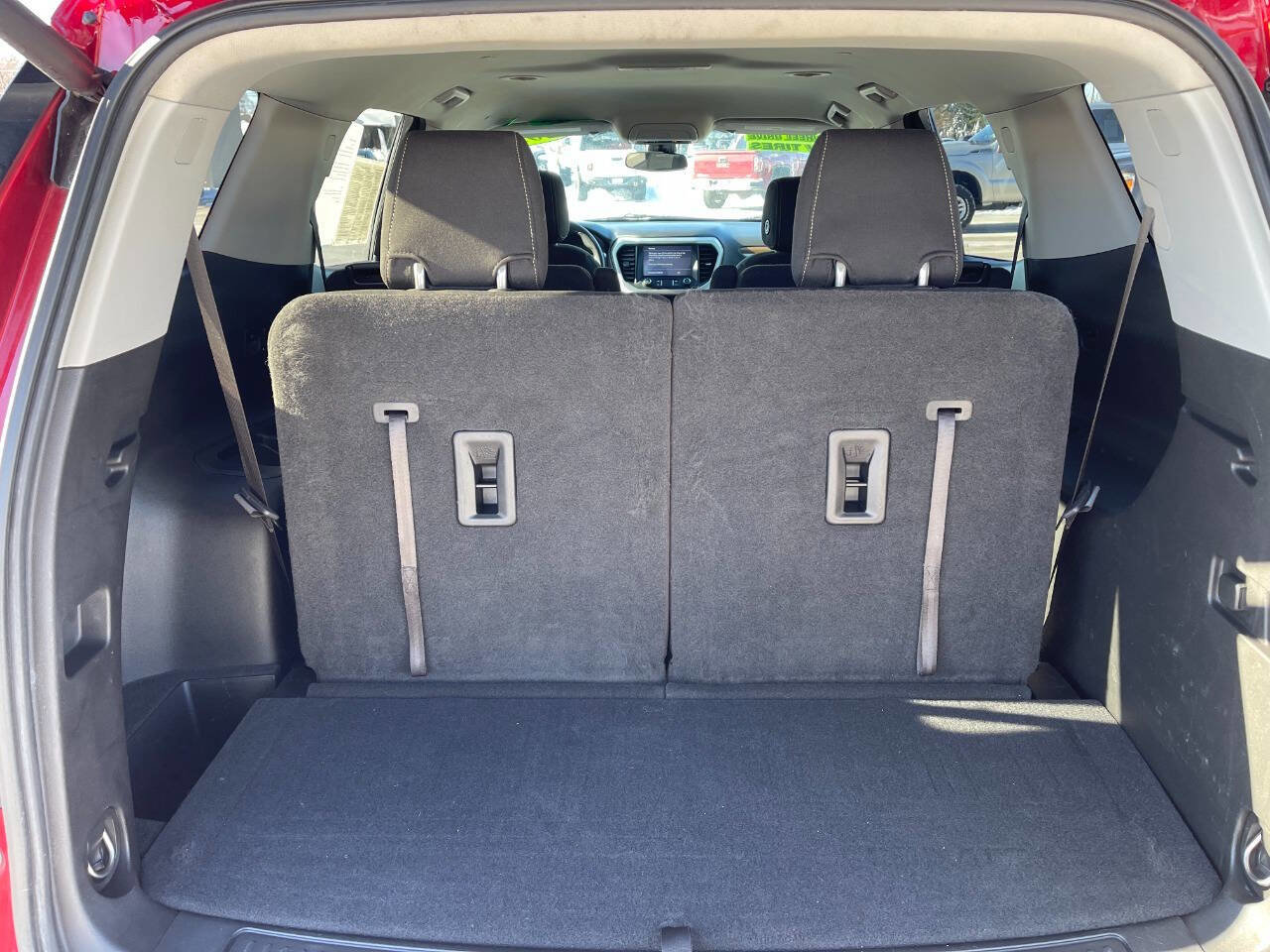 Used 2021 GMC Acadia SLE w/ Driver Convenience Package image 12