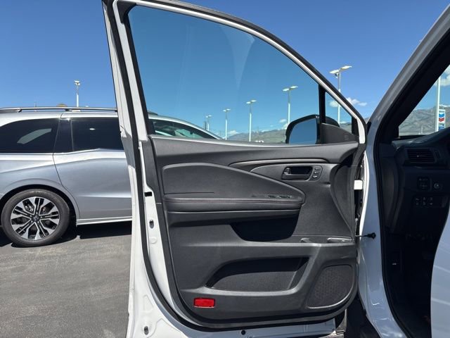 Used 2025 Honda Ridgeline TrailSport image 9