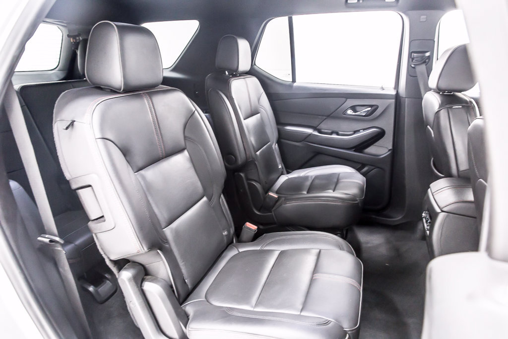 Used 2022 Chevrolet Traverse RS FWD image 34