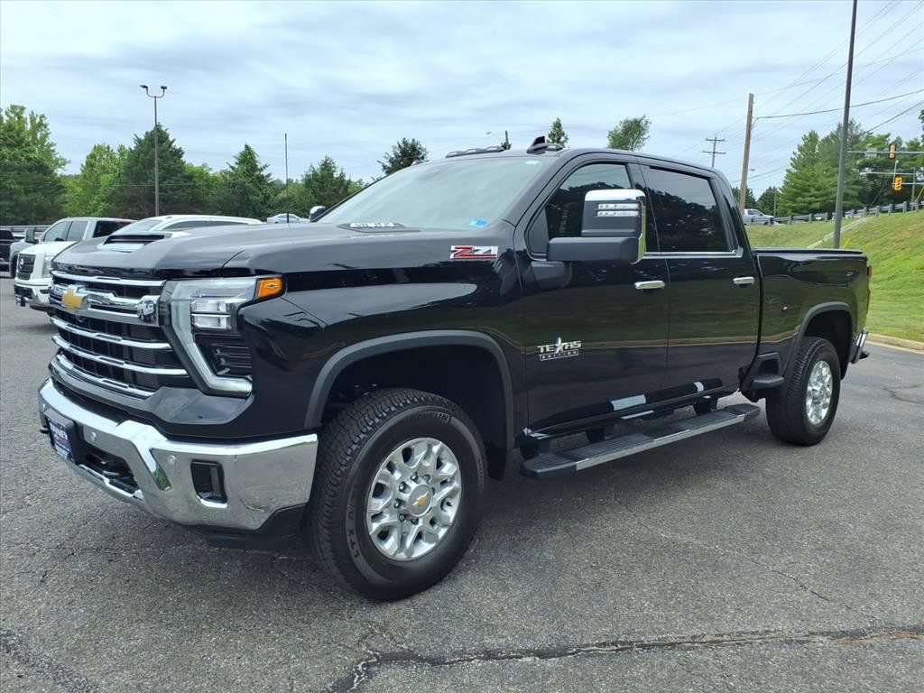 Used 2026 Chevrolet Silverado 2500 LTZ w/ LTZ Texas Edition AWD/4WD image 7