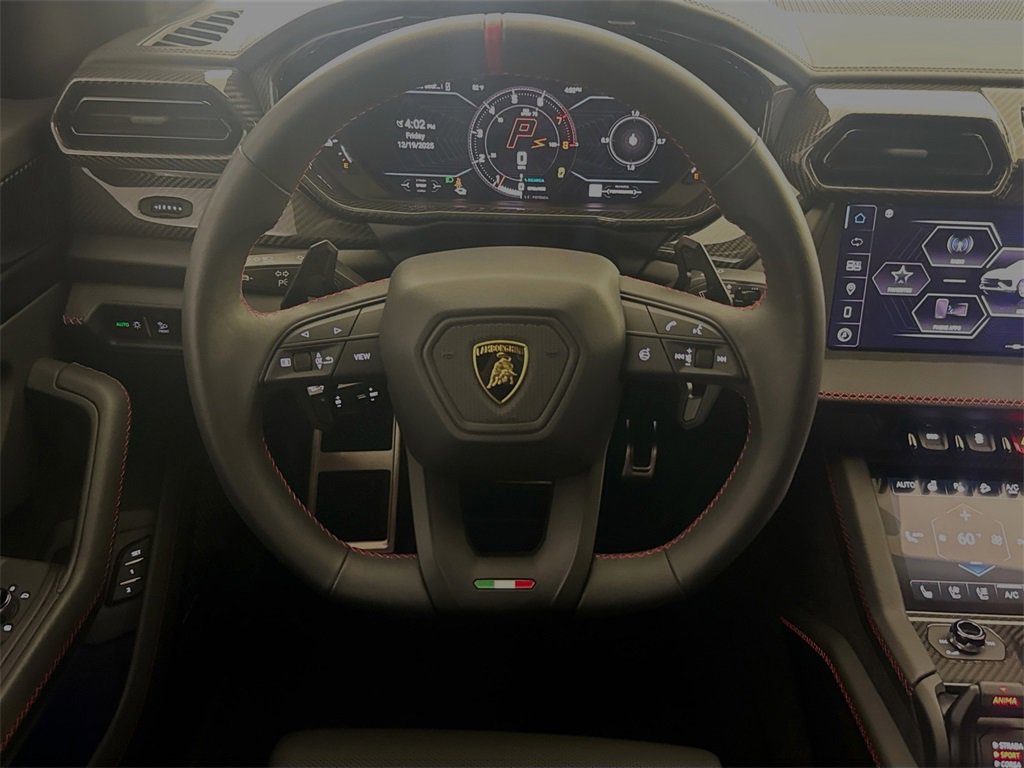 Used 2025 Lamborghini Urus SE image 11