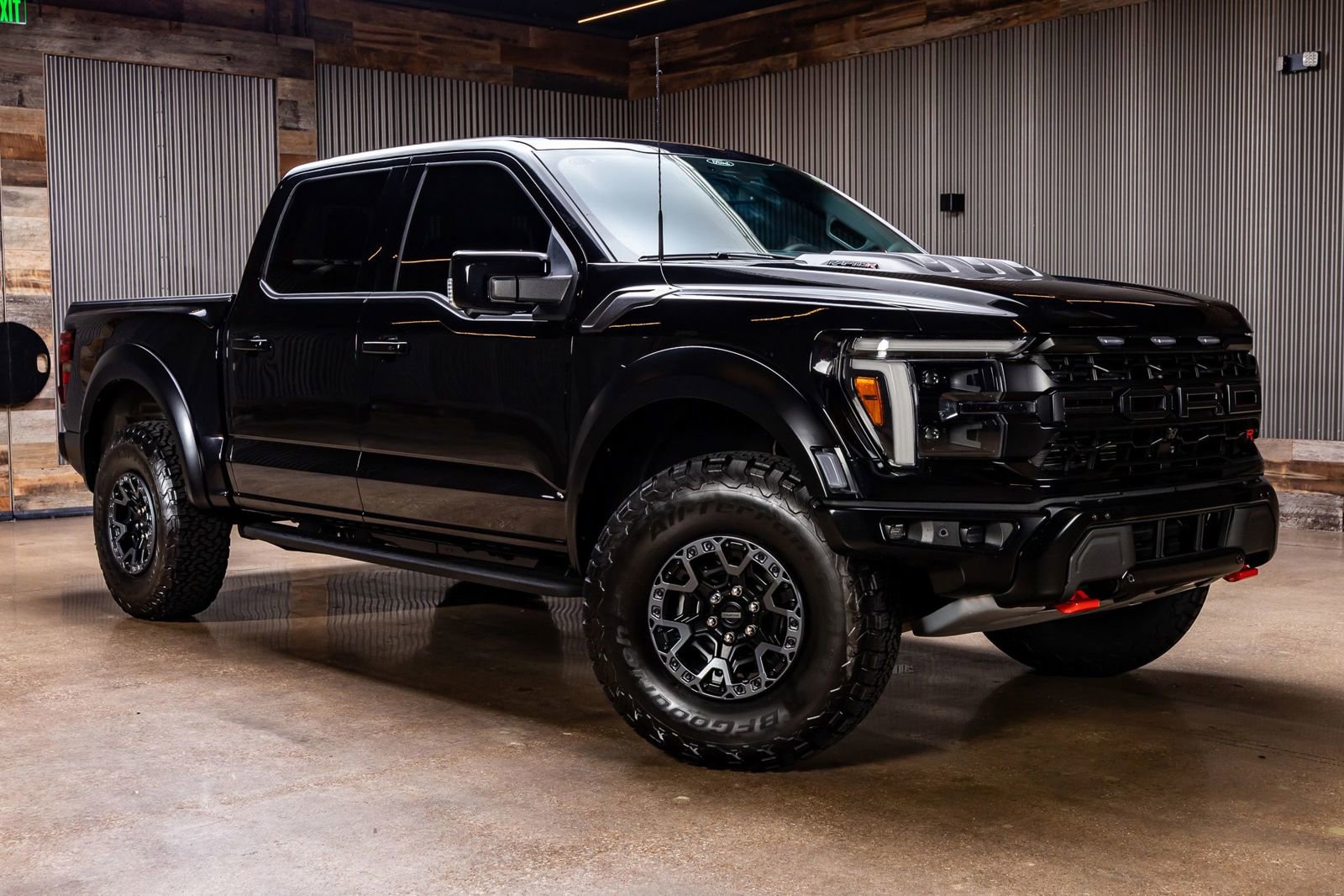 Used 2025 Ford F150 Raptor w/ Equipment Group 803A Raptor R video 1