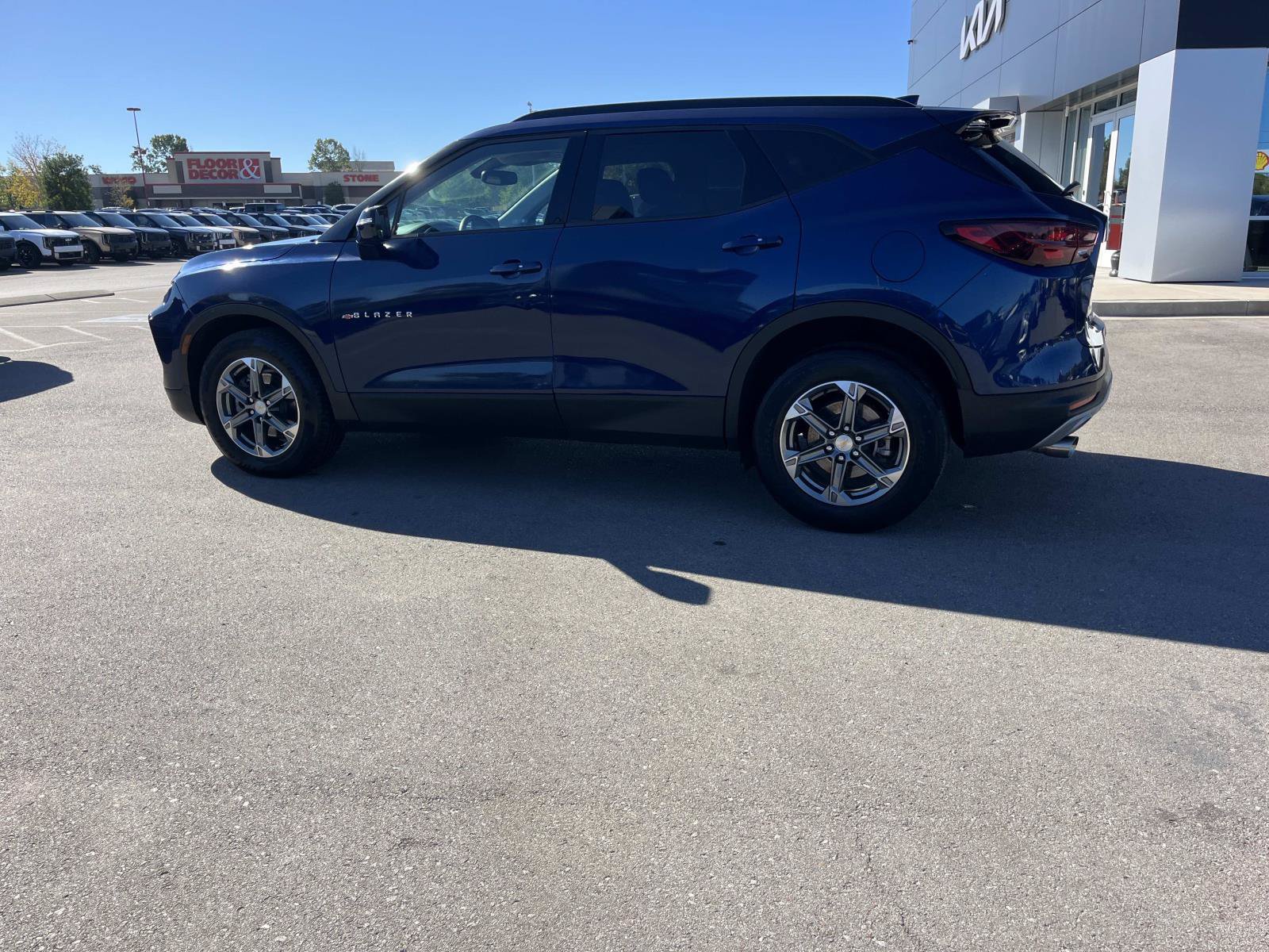 Used 2023 Chevrolet Blazer LT FWD image 6