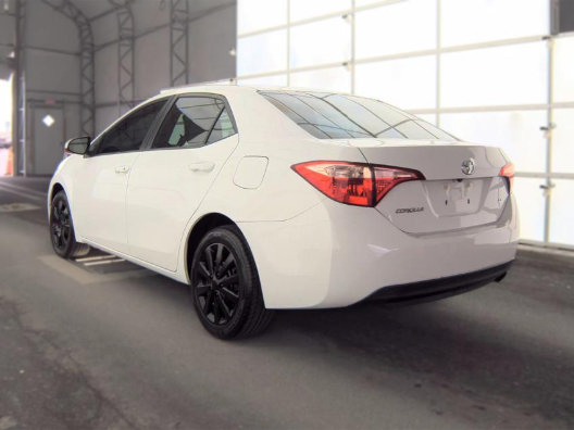 Used 2018 Toyota Corolla LE FWD image 5