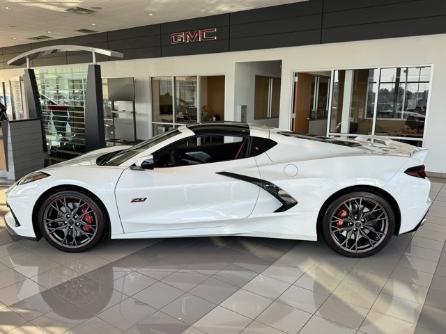 Used 2023 Chevrolet Corvette Stingray Premium Cpe w/ 3LT image 2