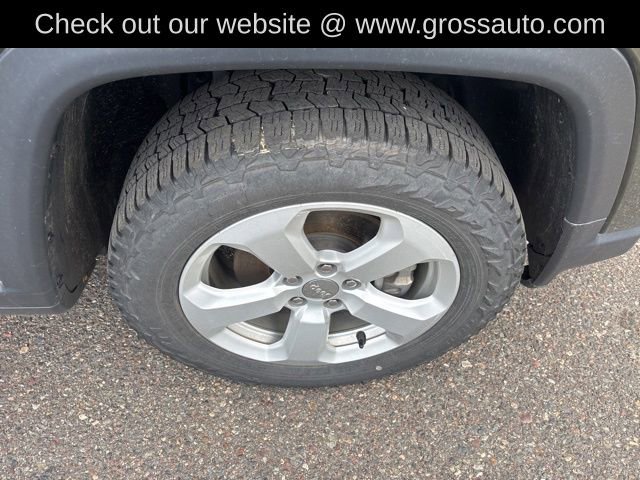 Used 2019 Jeep Compass Latitude w/ Cold Weather Group AWD/4WD image 26