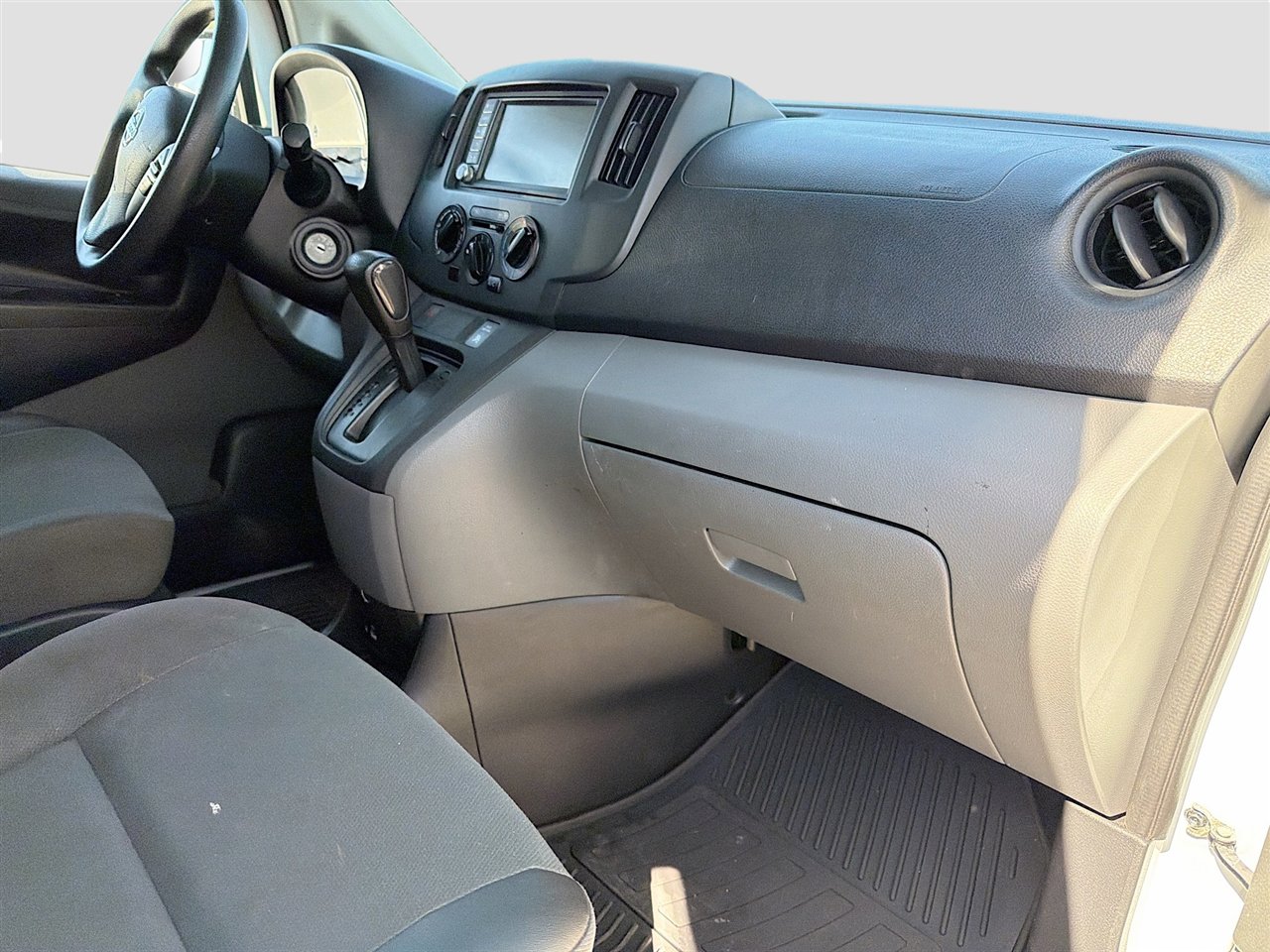 Used 2021 Nissan NV200 S image 22