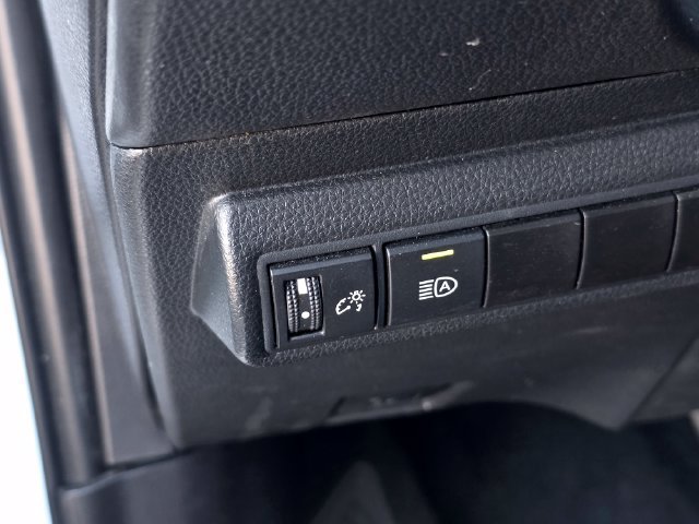 Used 2024 Toyota Corolla LE FWD image 29