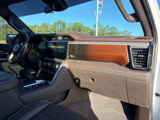 Used 2024 GMC Sierra 1500 Denali w/ Technology Package image 10