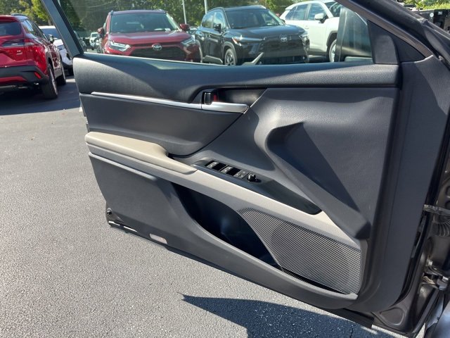 Used 2019 Toyota Camry LE image 27