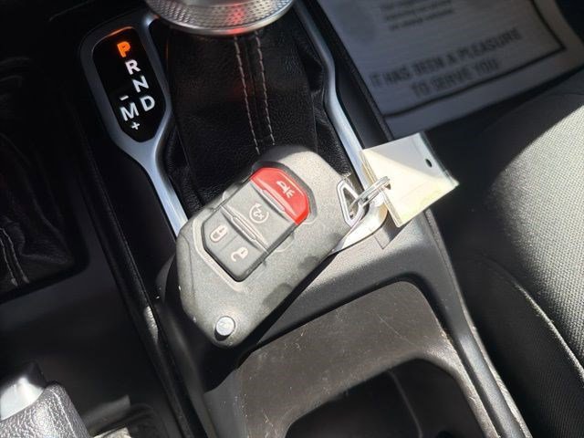 Used 2018 Jeep Wrangler Unlimited Sahara AWD/4WD image 31