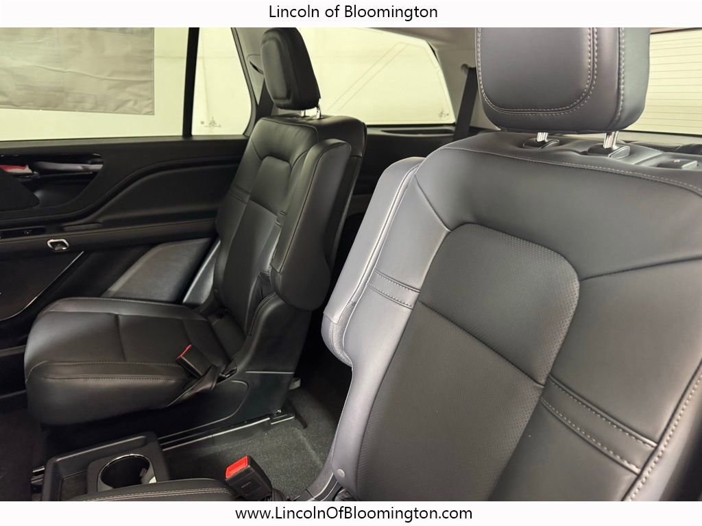 New 2026 Lincoln Aviator AWD w/ Jet Appearance Package image 54