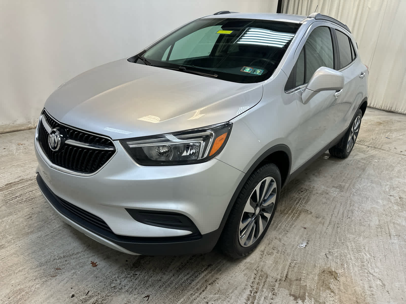 Certified 2022 Buick Encore Preferred w/ Safety Package image 9
