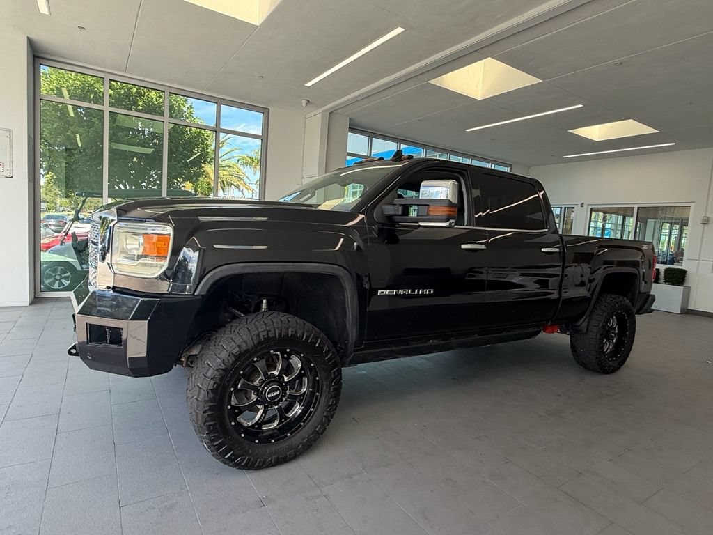 Used 2015 GMC Sierra 2500 Denali w/ Duramax Plus Package AWD/4WD image 3