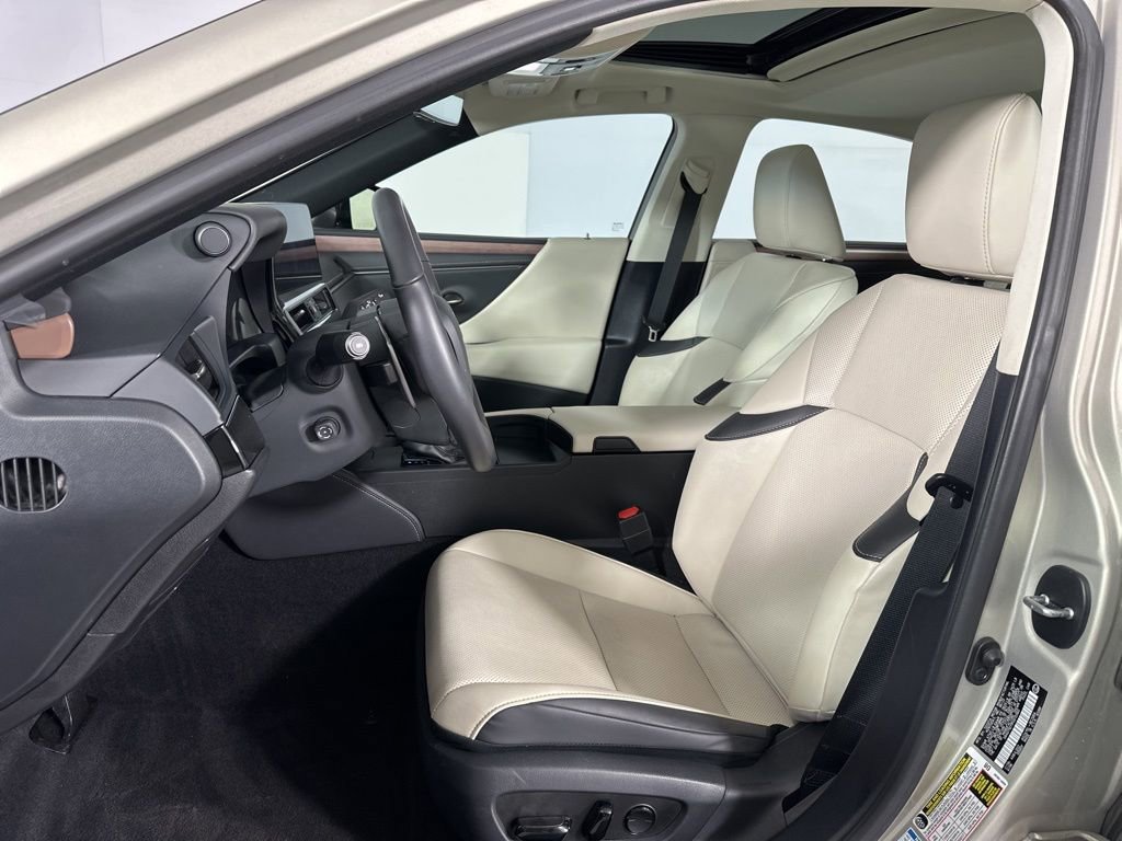 Used 2023 Lexus ES 250 w/ Premium Package AWD/4WD image 11