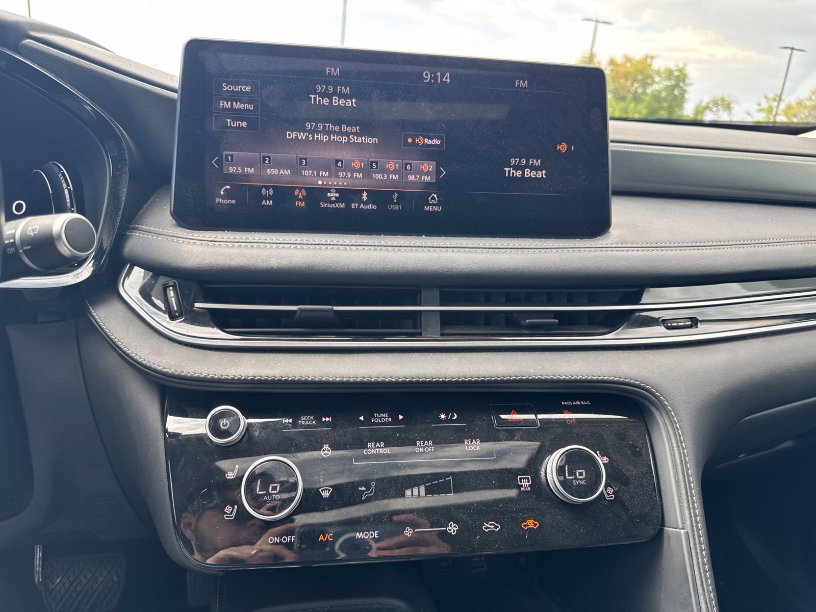Used 2023 INFINITI QX60 Luxe w/ Cargo Package AWD/4WD image 18