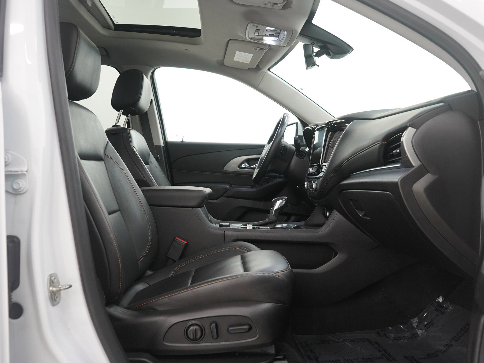 Used 2021 Chevrolet Traverse RS image 11