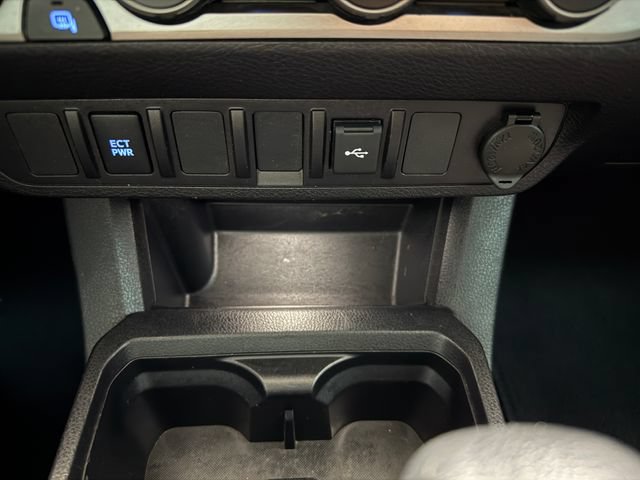 Used 2023 Toyota Tacoma SR AWD/4WD image 20