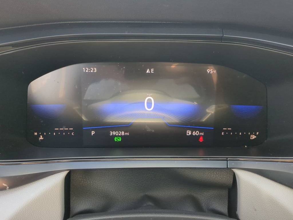 Certified 2023 Volkswagen Taos SE w/ Panoramic Sunroof Package FWD image 33