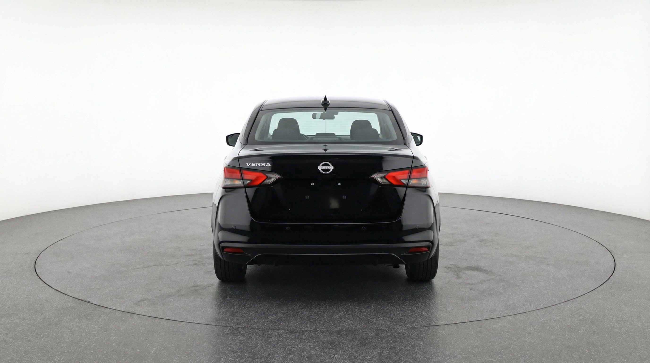 Used 2025 Nissan Versa SV FWD image 7