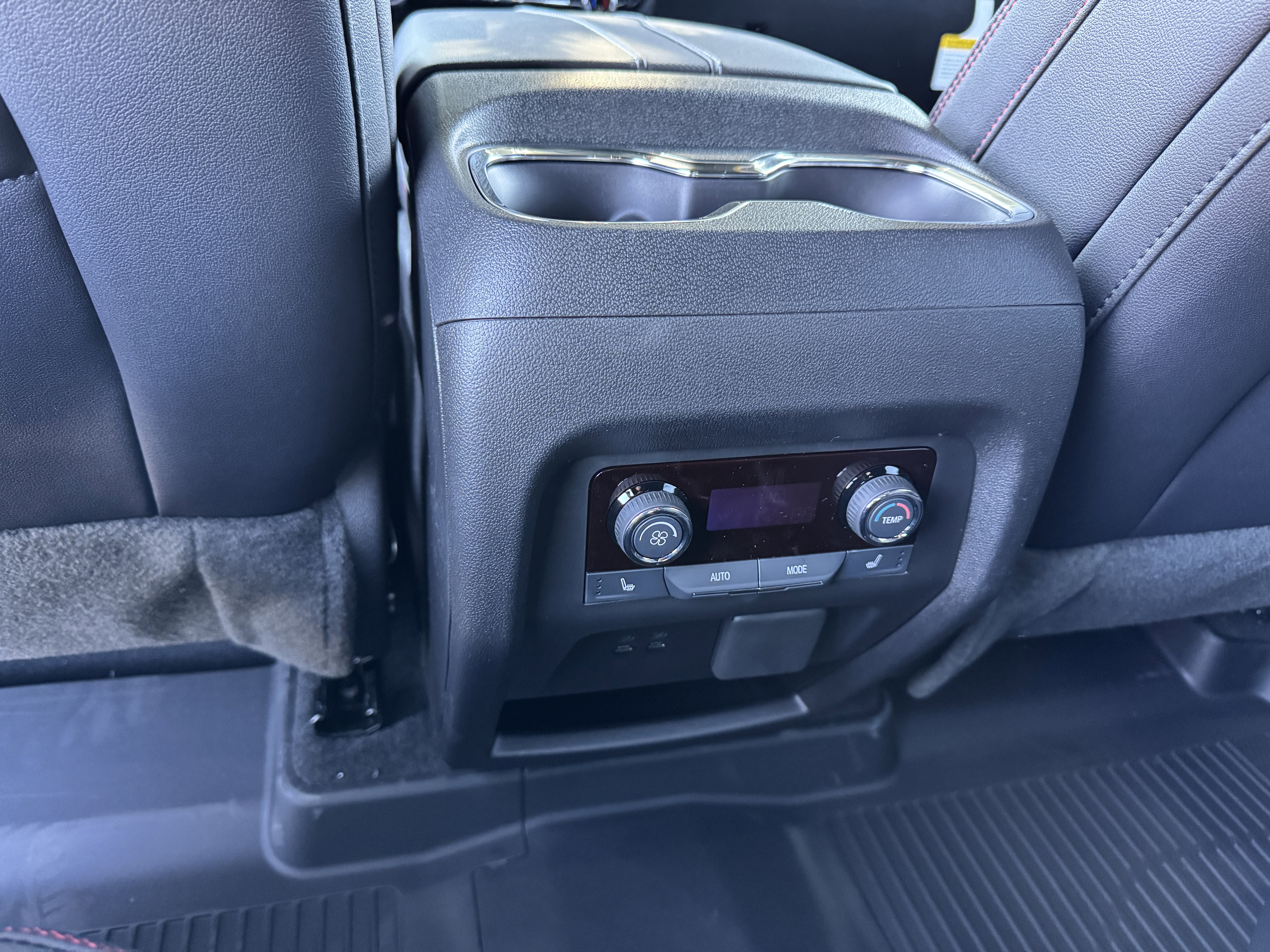 New 2026 Chevrolet Traverse RS w/ LPO, Floor Liner Package AWD/4WD image 17