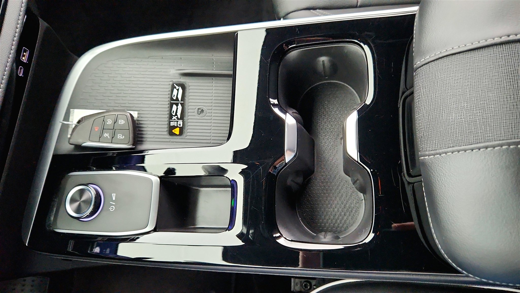 Used 2025 Buick Enclave Preferred image 15