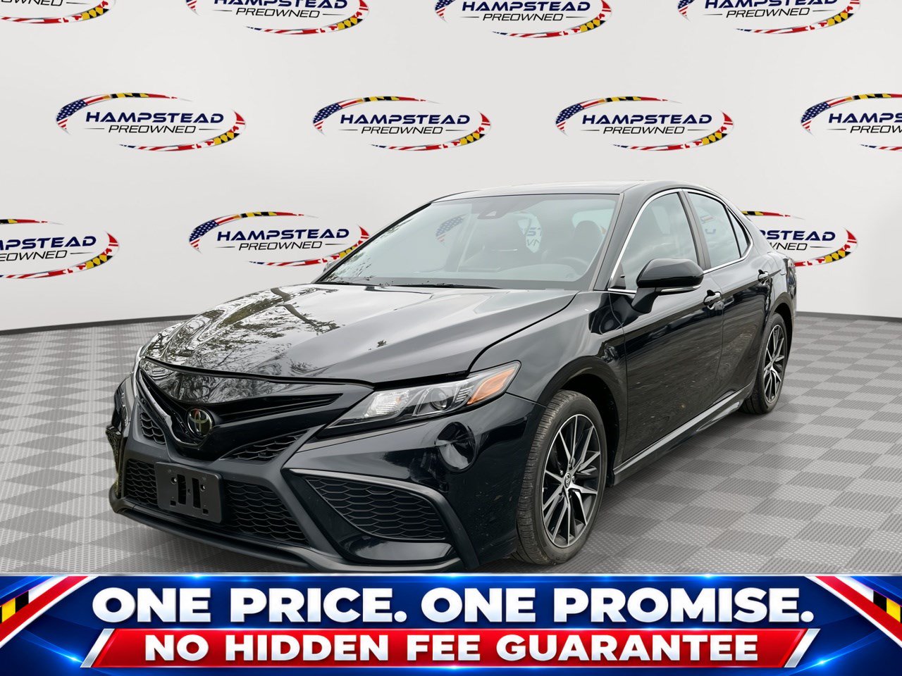 Used 2023 Toyota Camry SE FWD image 1