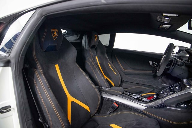 Used 2018 Lamborghini Huracan Performante image 23