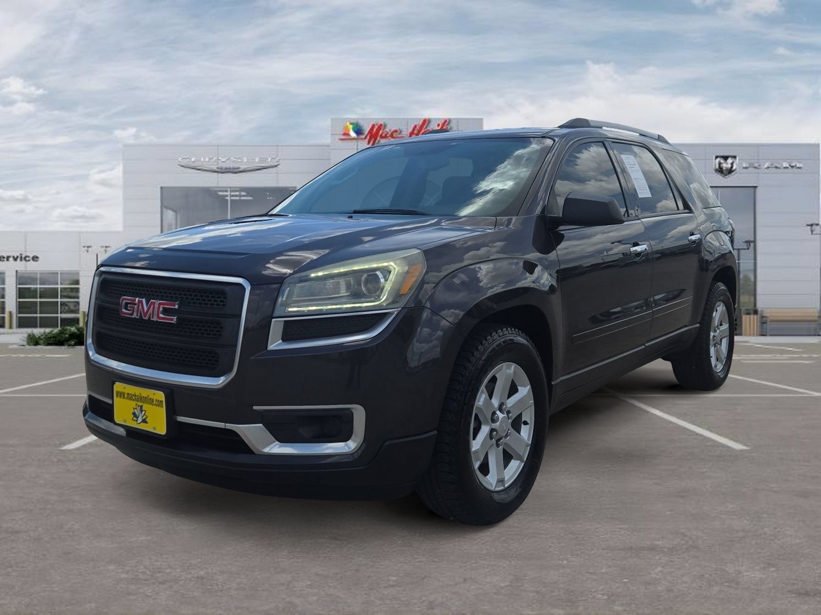 Used 2016 GMC Acadia SLE FWD image 1