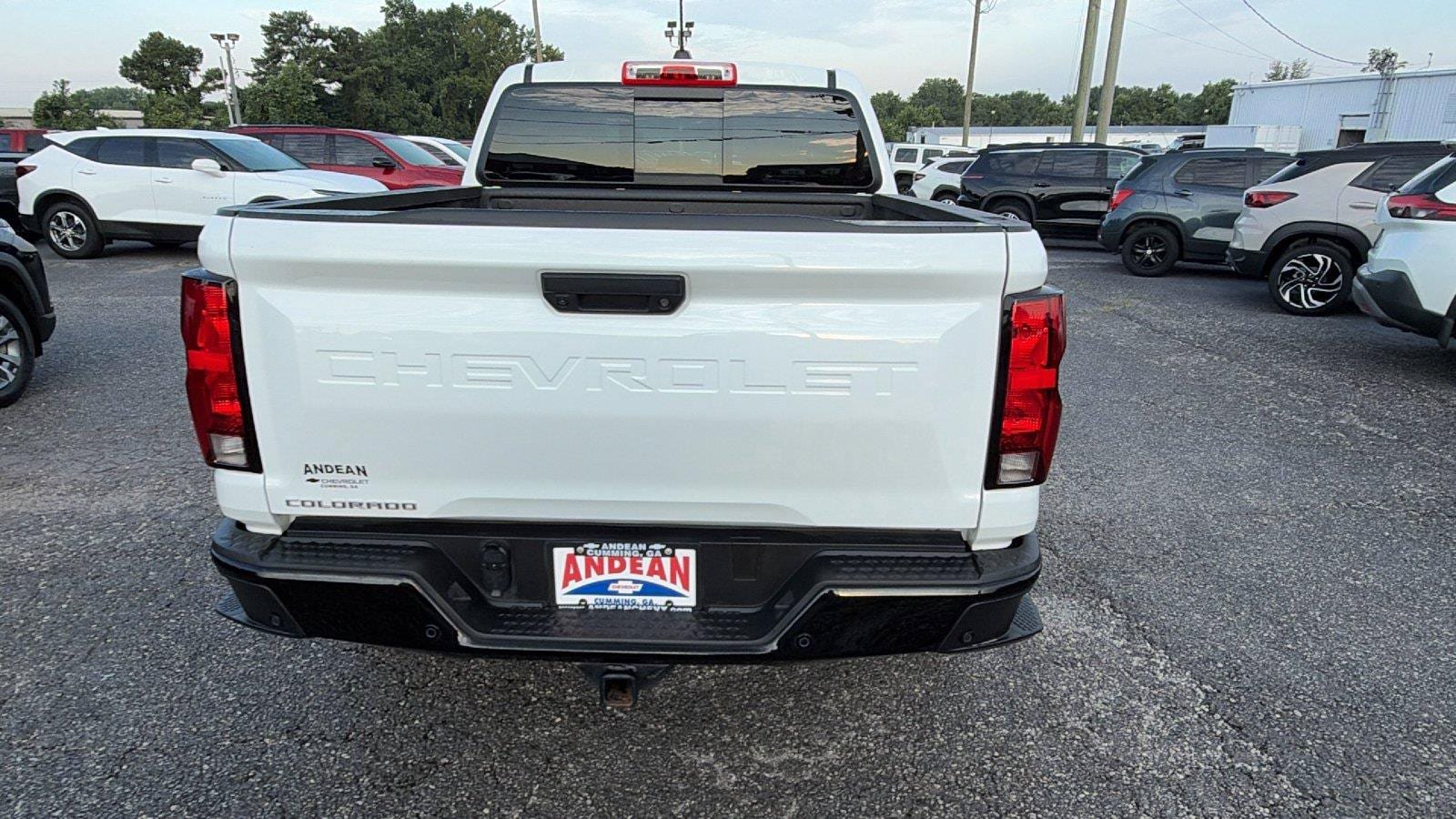 Used 2024 Chevrolet Colorado Trail Boss w/ Advanced Trailering Package AWD/4WD image 9