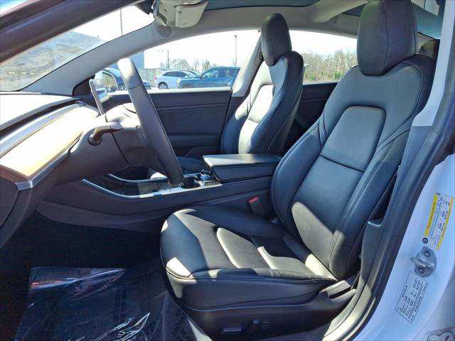 Used 2020 Tesla Model 3 Performance image 11
