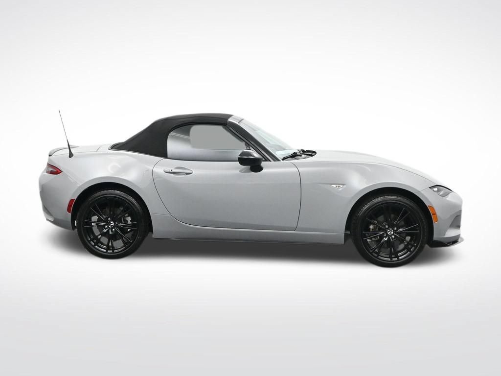 Used 2025 MAZDA MX-5 Miata Club RWD image 4