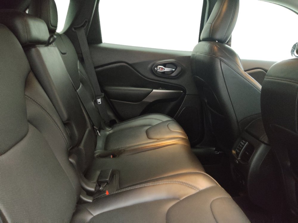 Used 2020 Jeep Cherokee Limited w/ Technology Group image 19