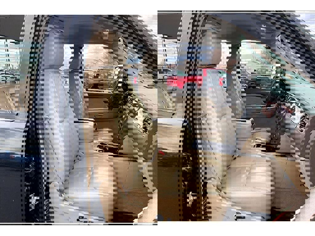 Used 2007 GMC Sierra 2500 SLT w/ Convenience Package image 8