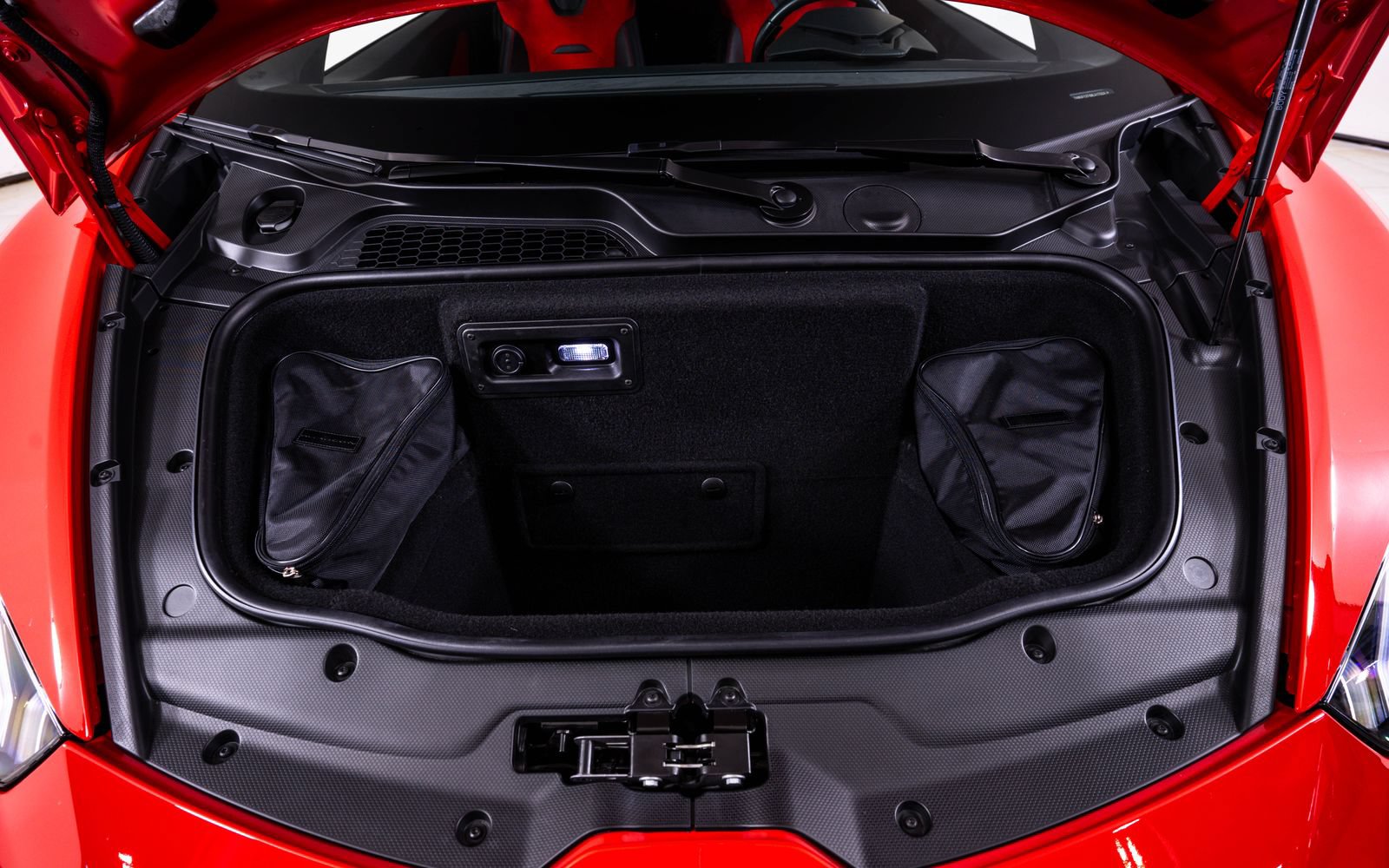 Used 2021 Lamborghini Huracan EVO RWD image 23