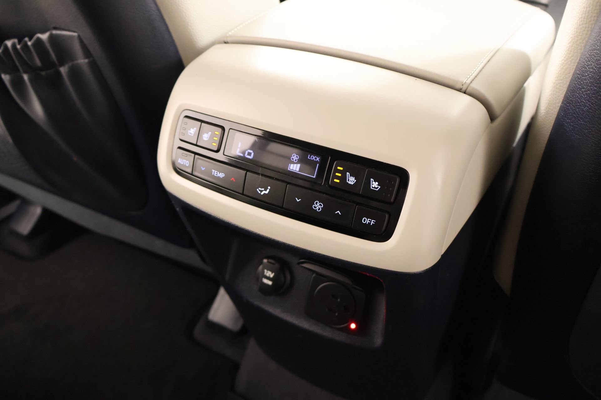 Used 2023 Hyundai Palisade Limited FWD image 17