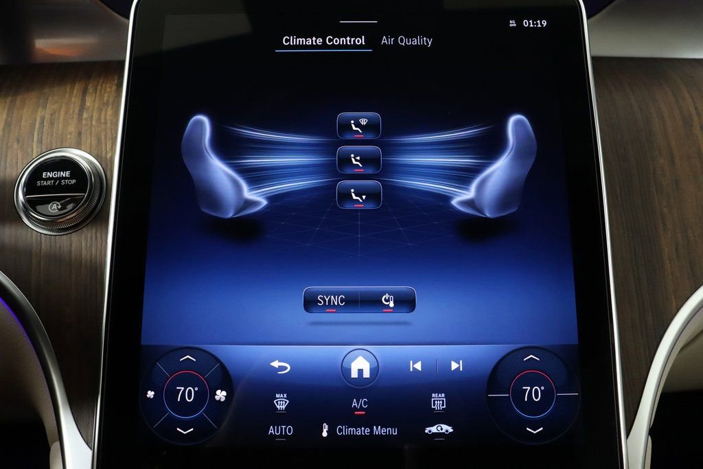 Certified 2025 Mercedes-Benz GLC 300 4MATIC image 22