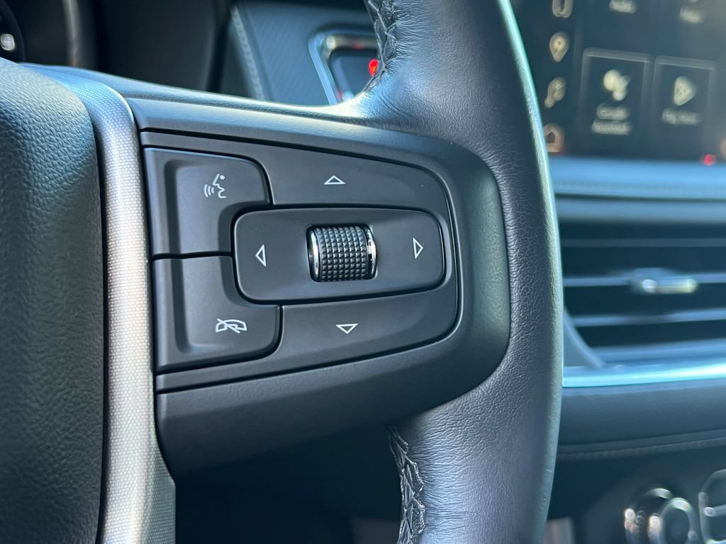 Used 2023 GMC Yukon SLT AWD/4WD image 25