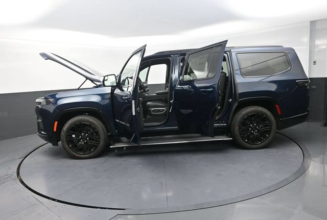 New 2026 Jeep Grand Wagoneer Limited AWD/4WD image 33
