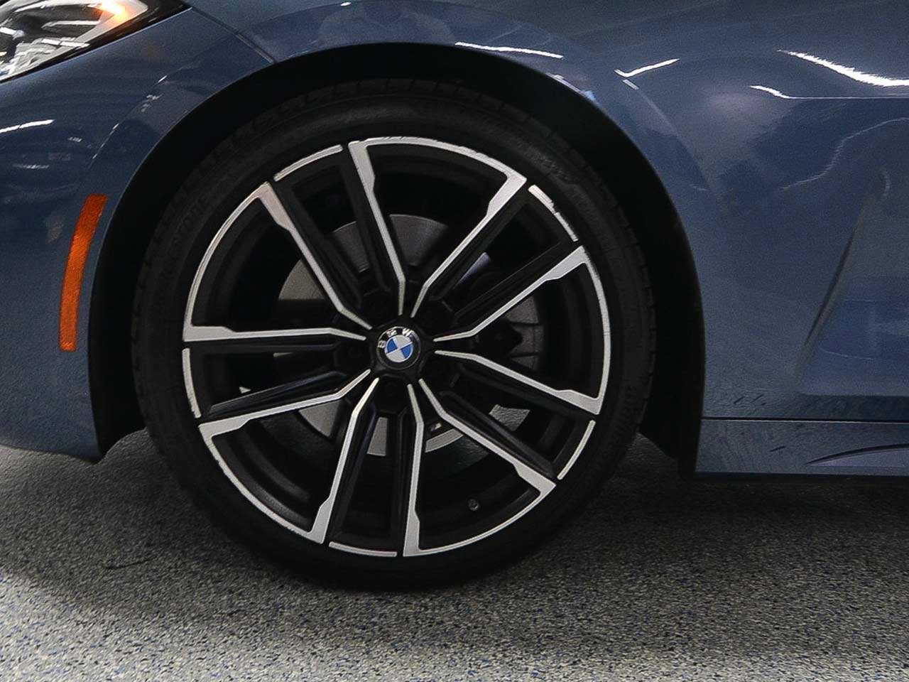 Used 2022 BMW 430i Coupe w/ M Sport Package image 5