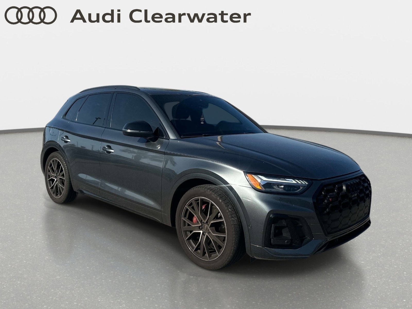 Used 2024 Audi SQ5 Prestige w/ Prestige Package image 4