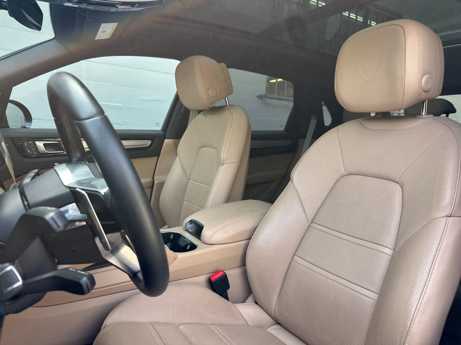 Used 2023 Porsche Cayenne AWD/4WD image 5
