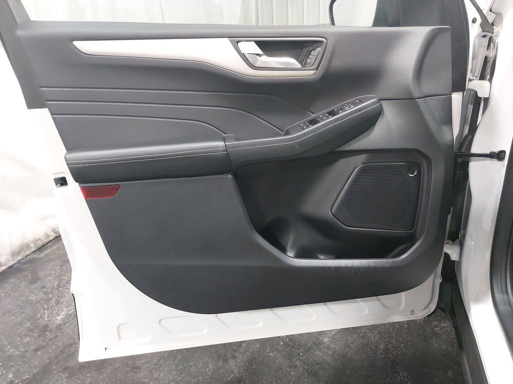 Used 2022 Ford Escape SEL image 27