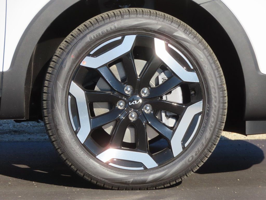 Certified 2025 Kia Telluride S AWD/4WD image 16