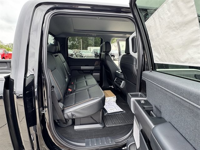 New 2025 Ford F250 Lariat w/ Lariat Ultimate Package image 26