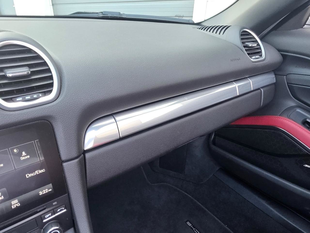 Used 2019 Porsche 718 Boxster RWD image 39
